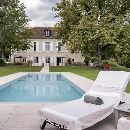 Couette-café La Grande Maurague, Boutique With Pool Near Gascony, Peaceful Countryside In The Gers
