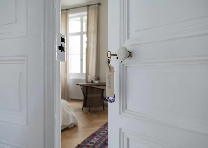 Couette-café La Grande Maurague, Boutique With Pool Near Gascony, Peaceful Countryside In The Gers Condom