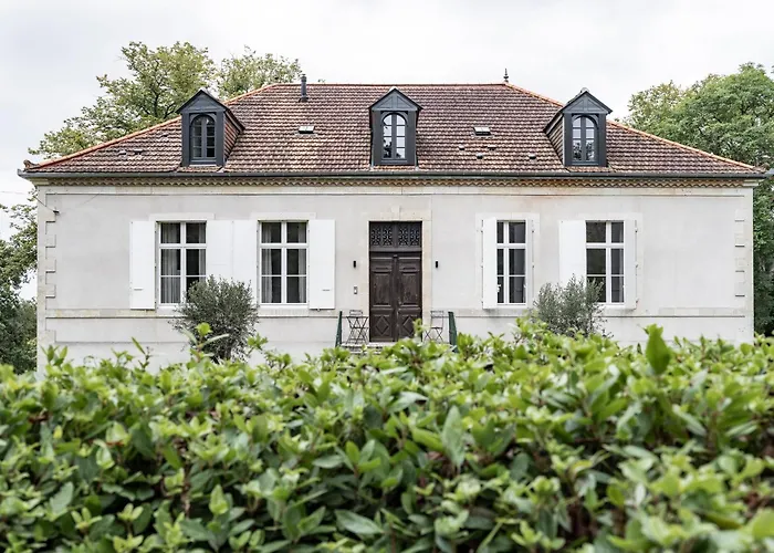 La Grande Maurague, Boutique With Pool Near Gascony, Peaceful Countryside In The Gers Couette-café