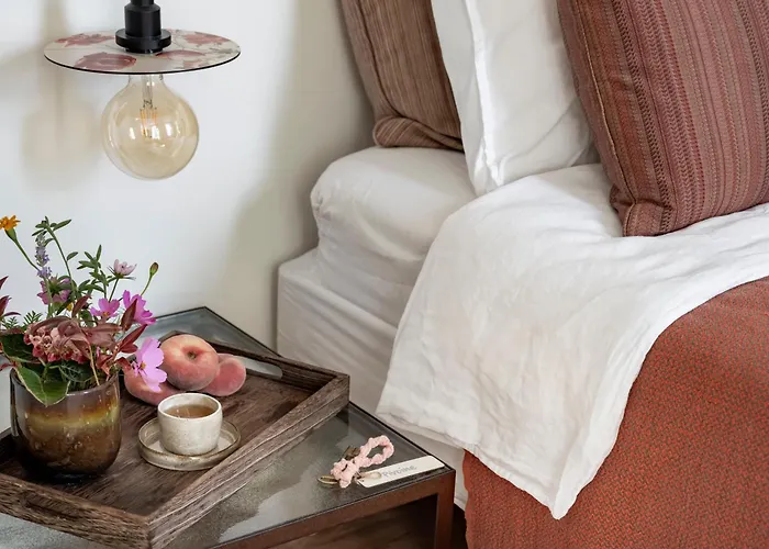 La Grande Maurague, Boutique With Pool Near Gascony, Peaceful Countryside In The Gers Couette-café 4*