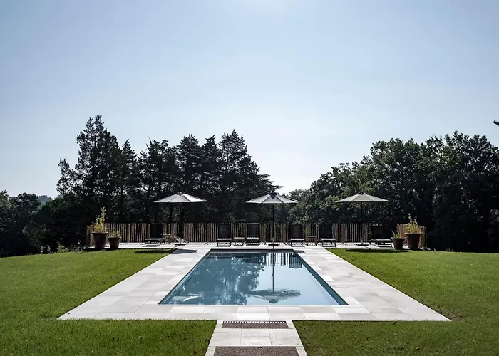 La Grande Maurague, Boutique With Pool Near Gascony, Peaceful Countryside In The Gers Couette-café Condom