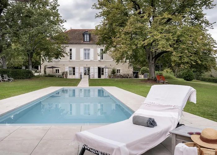 Couette-café La Grande Maurague, Boutique With Pool Near Gascony, Peaceful Countryside In The Gers